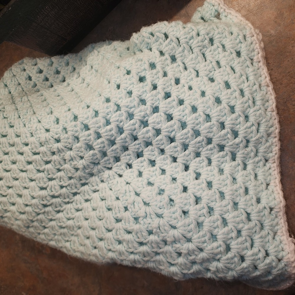 Handmade Crochet Baby Blanket Mint Green Clamshell White Edge ~ 42x42"